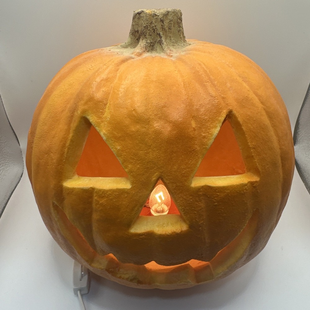 Vintage Trendmasters Light Up 1993 Foam Blow Mold Jack O Lantern Pumpkin 10"